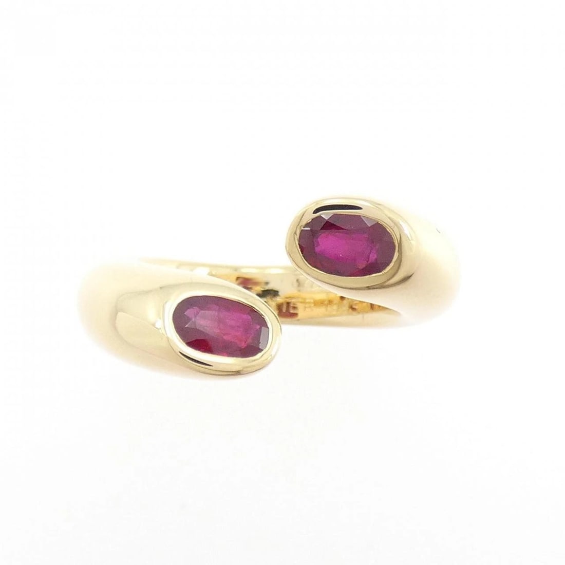 CARTIER RING: Cartier Ring Brand: CARTIER Type/Style: Cartier Ring Material: 750 yellow gold, Main Stone Ruby Color: Yellow Gold Size: US5 1/4(48) Accessories: None Accessories Notice: When purchasing pre-owned