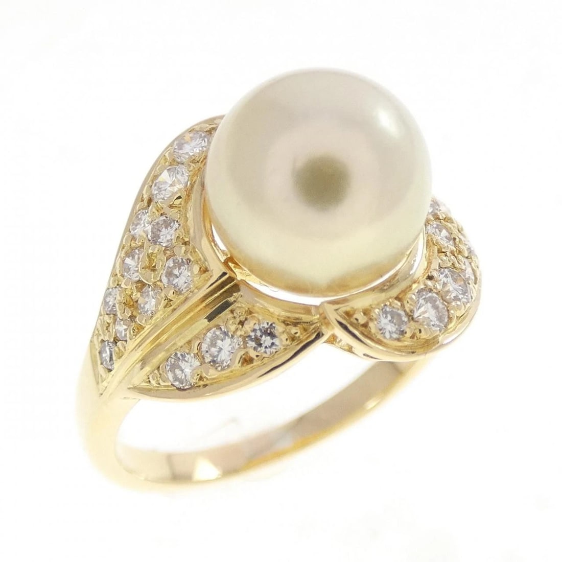 MIKIMOTO AKOYA PEARL RING: Mikimoto Akoya Pearl Ring Brand: MIKIMOTO Type/Style: Mikimoto Ring Material: K18 yellow gold, Main Stone Akoya Pearl Color: Yellow Gold Size: US5 1/4 Accessories: None Accessories Notice: When