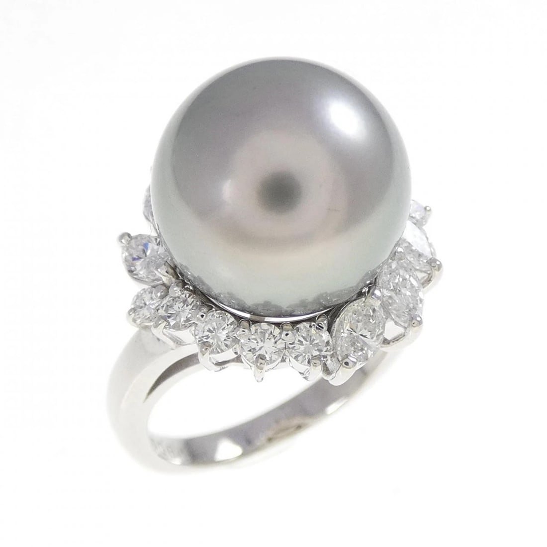 TASAKI BLACK PEARL RING: Tasaki Black Pearl Ring Brand: TASAKI Type/Style: Tasaki Ring Material: Platinum900, Main Stone Black Pearl Color: Silver Size: US4 3/4 Accessories: None Accessories Notice: When purchasing pre-owned