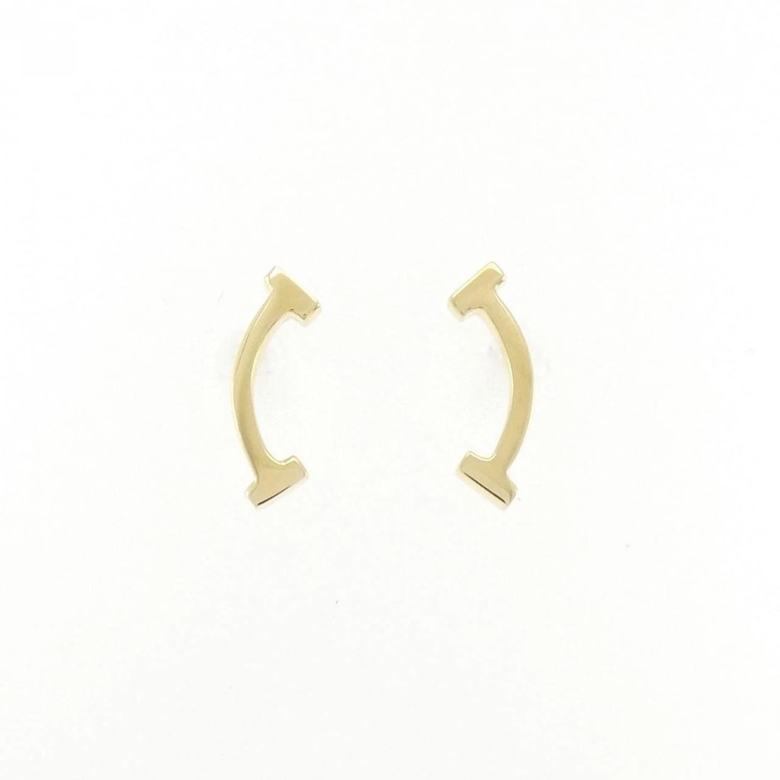 TIFFANY&CO. T SMILE PIERCE: TIFFANY&Co. T Smile Pierce Brand: TIFFANY&Co. Type/Style: TIFFANY&Co. Pierce/Earring Material: 750 yellow gold, Color: Yellow Gold Size: Actual Size Approx. length x width: 13.4mm x 4.4mm