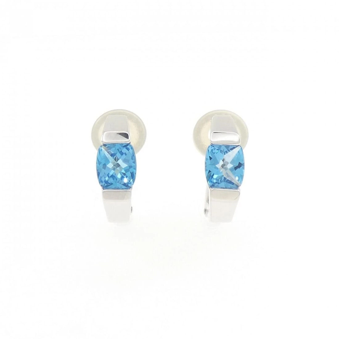 TASAKI BLUE TOPAZ EARRINGS: TASAKI Blue Topaz Earrings Brand: TASAKI Type/Style: Tasaki Pierce/Earring Material: K18 white gold, Main Stone Blue Topaz Color: White GOLD Size: Actual Size Approximate dimensions (height x width):