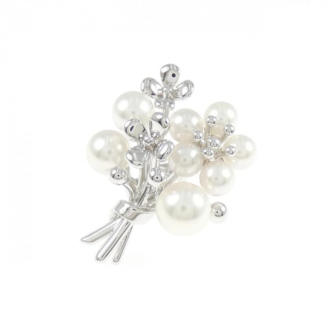 MIKIMOTO AKOYA PEARL BROOCH: Mikimoto Akoya Pearl Brooch Brand: MIKIMOTO Type/Style: MIKIMOTO Pendant/Brooch Material: Silver, Main Stone Akoya Pearl Color: Silver Size: Actual Size Approximate dimensions: 22.9mm (height) x