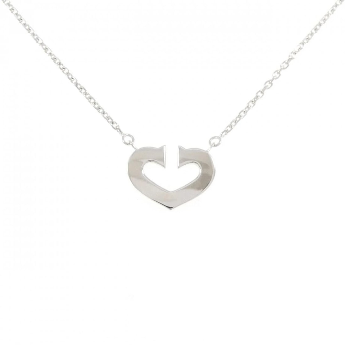 CARTIER C HEART NECKLACE: Cartier C Heart Necklace Brand: CARTIER Type/Style: Cartier Necklace Material: 750 white gold, Color: White GOLD Size: length40cmActual Size Pendant length approx. x width approx.: 12.4mmx16.6mm