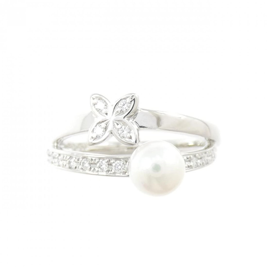MIKIMOTO AKOYA PEARL RING: Mikimoto Akoya Pearl Ring Brand: MIKIMOTO Type/Style: Mikimoto Ring Material: Platinum950, Main Stone Akoya Pearl Color: Silver Size: US5 3/4 Accessories: None Accessories Notice: When purchasing