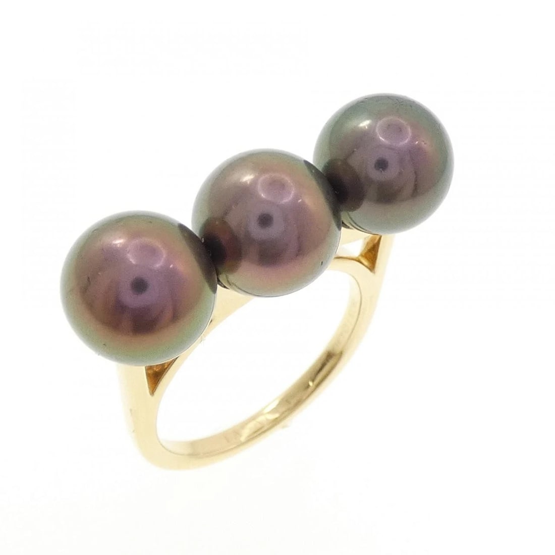 TASAKI BALANCE ELLA RING: Tasaki Balance Ella Ring Brand: TASAKI Type/Style: Tasaki Ring Material: 750 yellow gold, Main Stone Black Pearl Color: Yellow Gold Size: US7 Accessories: None Accessories Notice: When purchasing