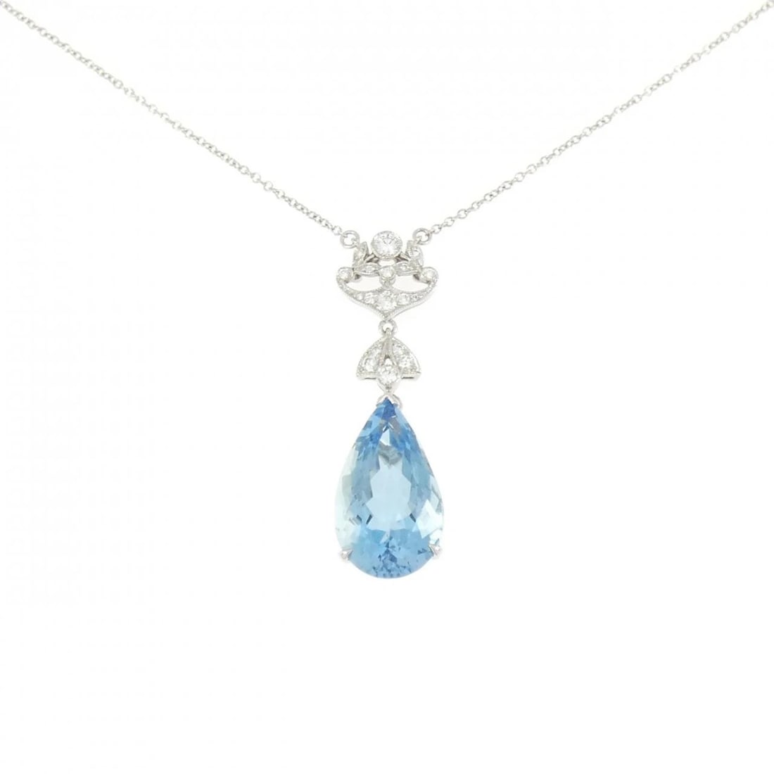 TIFFANY&CO. AQUAMARINE NECKLACE: TIFFANY&Co. Aquamarine Necklace Brand: TIFFANY&Co. Type/Style: TIFFANY&Co. Necklace Material: Platinum950, Main Stone Aquamarine Color: Silver Size: Length42cmActual Size Pendant length approx. x