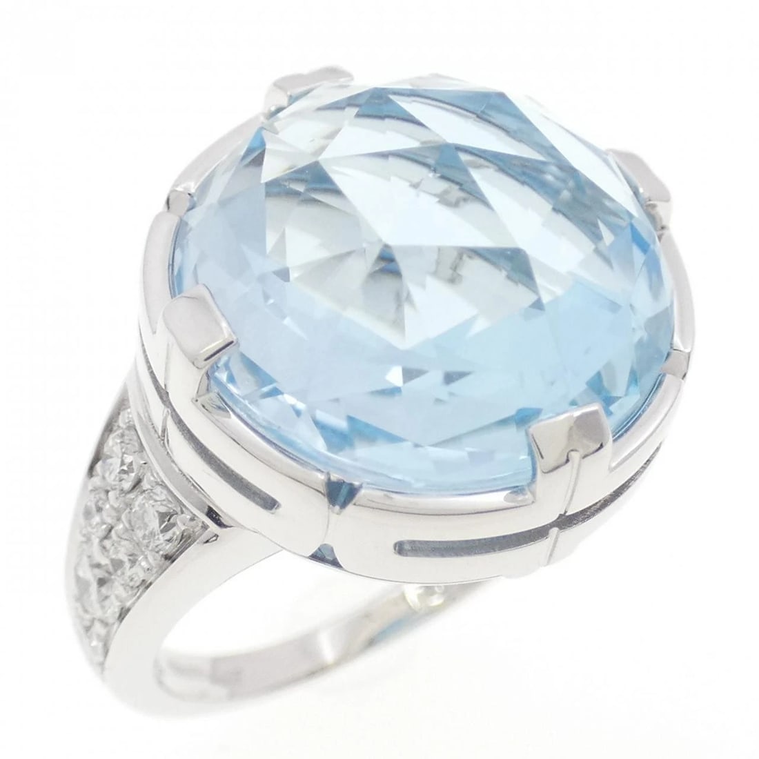 BVLGARI PARENTESI COCKTAIL RING: Bvlgari Parentesi Cocktail Ring Brand: BVLGARI Type/Style: Bvlgari Ring Material: 750 white gold, Main Stone Blue Topaz Color: White GOLD Size: US4 1/2 Accessories: None Accessories Notice: When