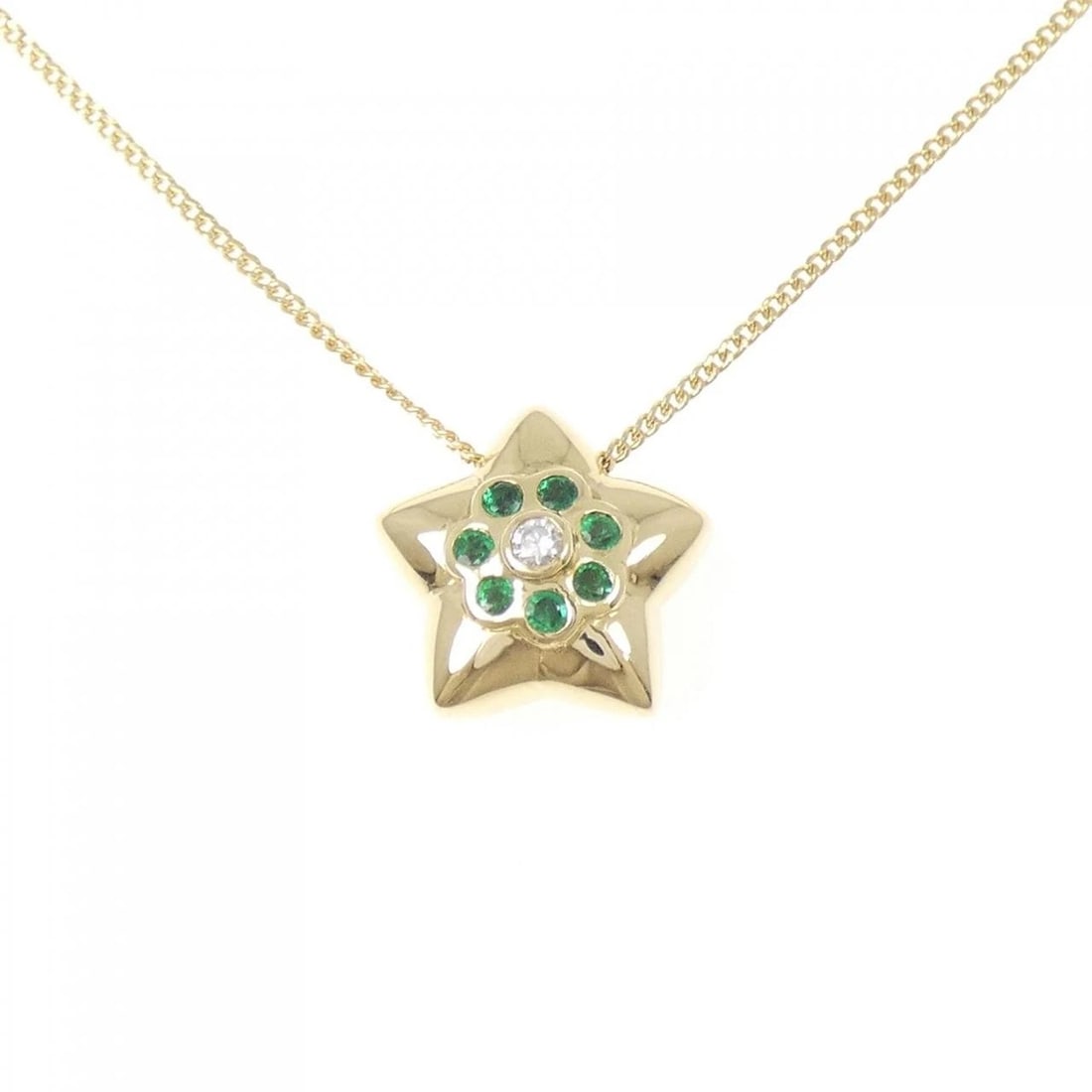 UNOAERRE STAR EMERALD NECKLACE: UnoAerre Star Emerald Necklace Brand: UNOAERRE Type/Style: Unoaerre Necklace Material: 750 yellow gold, Main Stone Emerald Color: YELLOW GOLD Size: Length40cm Actual Size Pendant length approx. x