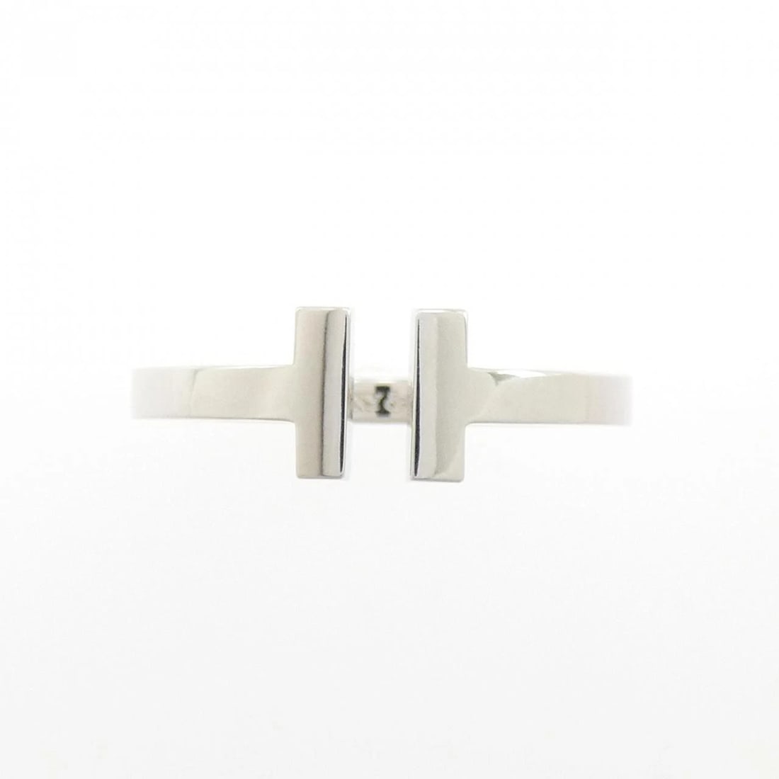 TIFFANY & CO. T-SQUARE RING: TIFFANY & Co. T-Square Ring Brand: TIFFANY&Co. Type/Style: TIFFANY & Co. Ring Material: 750 white gold, Color: WHITE GOLD Size: US10 Accessories: None Accessories Notice: When purchasing pre-owned