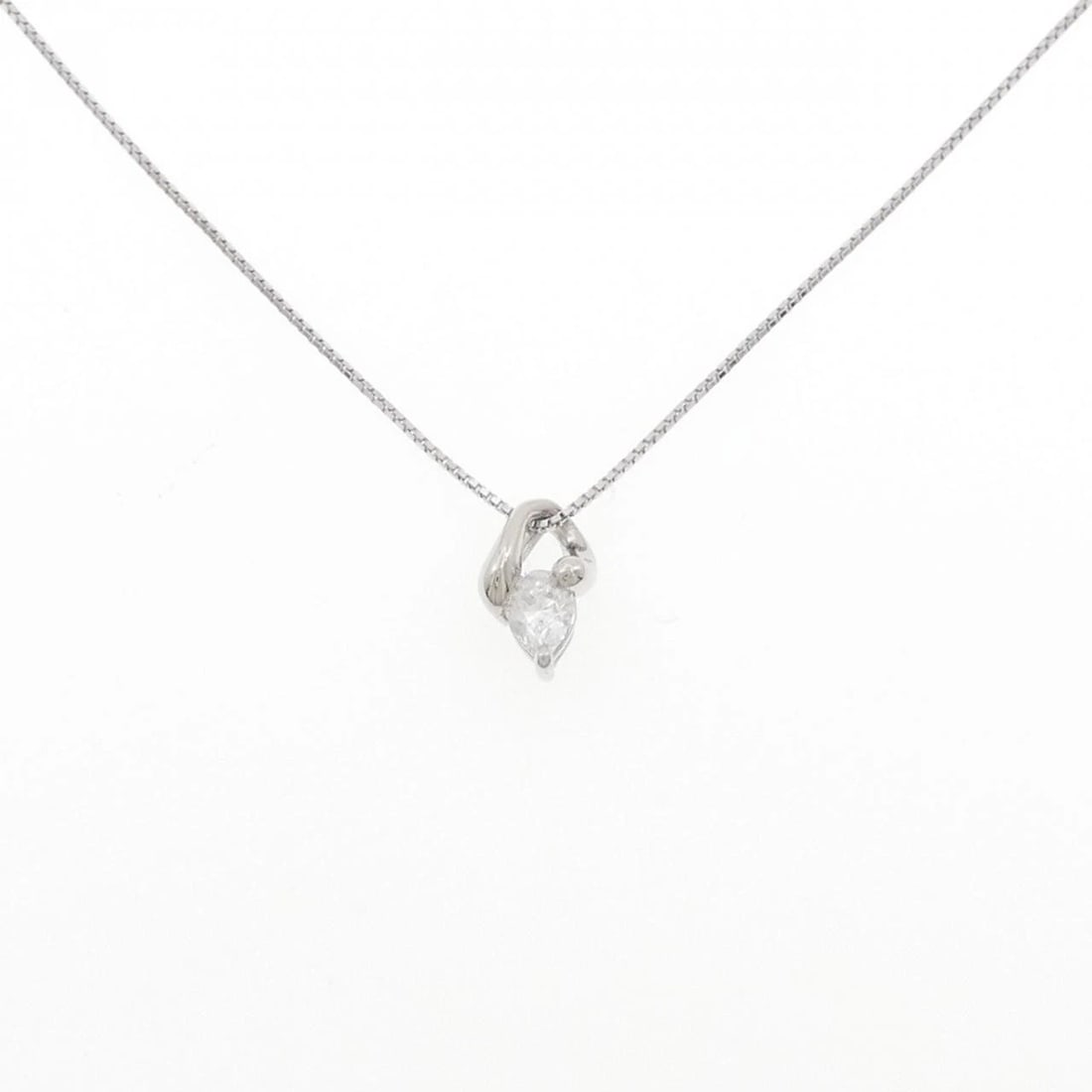 TASAKI DIAMOND NECKLACE: TASAKI Diamond Necklace Brand: TASAKI Type/Style: Tasaki Necklace Material: Platinum900/Platinum850, Main Stone Natural Color: SILVER Size: length42cmActual Size Pendant length approx. x width