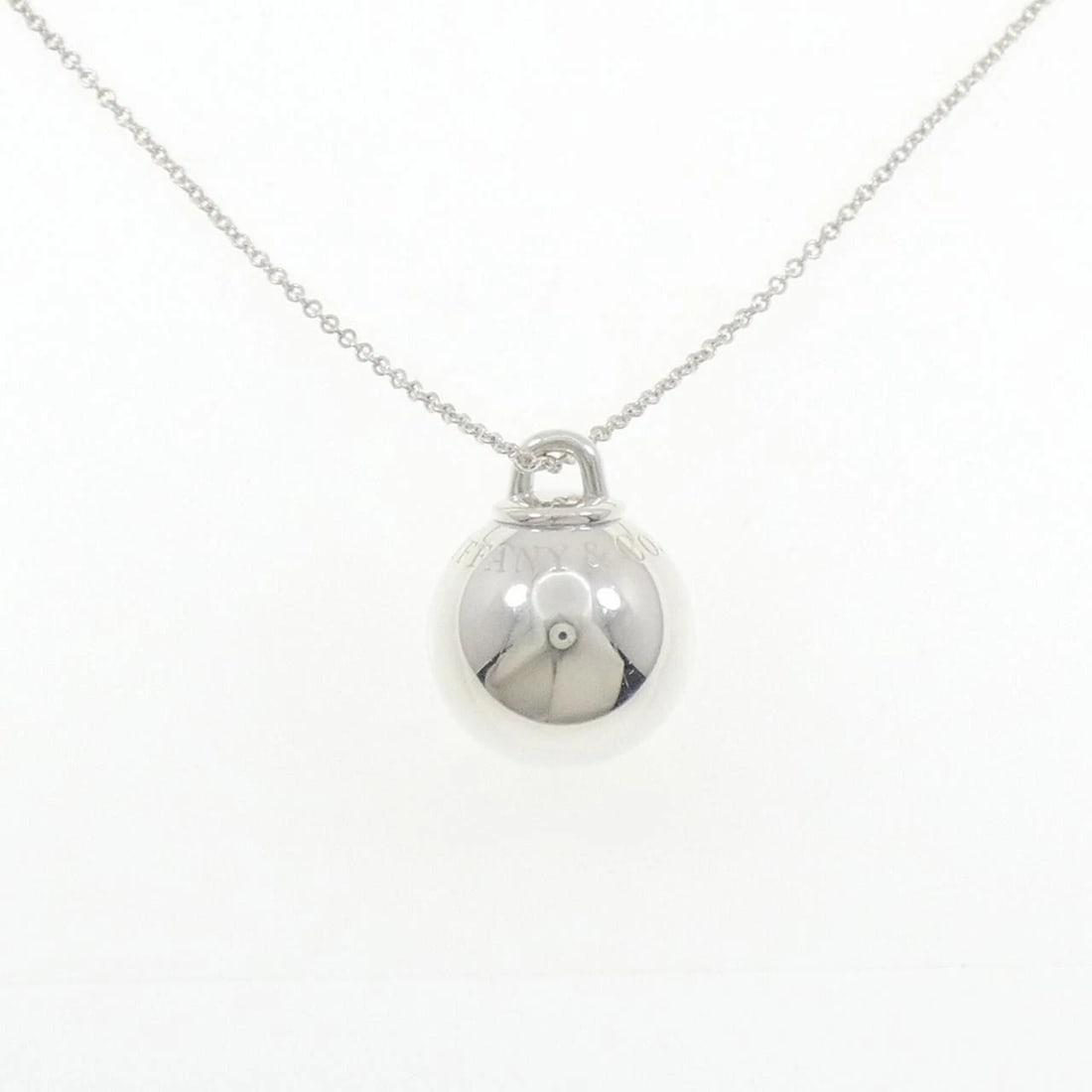 TIFFANY&CO. BALL NECKLACE: TIFFANY&Co. Ball Necklace Brand: TIFFANY&Co. Type/Style: TIFFANY&Co. Necklace Material: 925Silver, Color: SILVER Size: Length70-81cm Actual Size Pendant length approx. x width approx.: 23.5mmx18.7mm