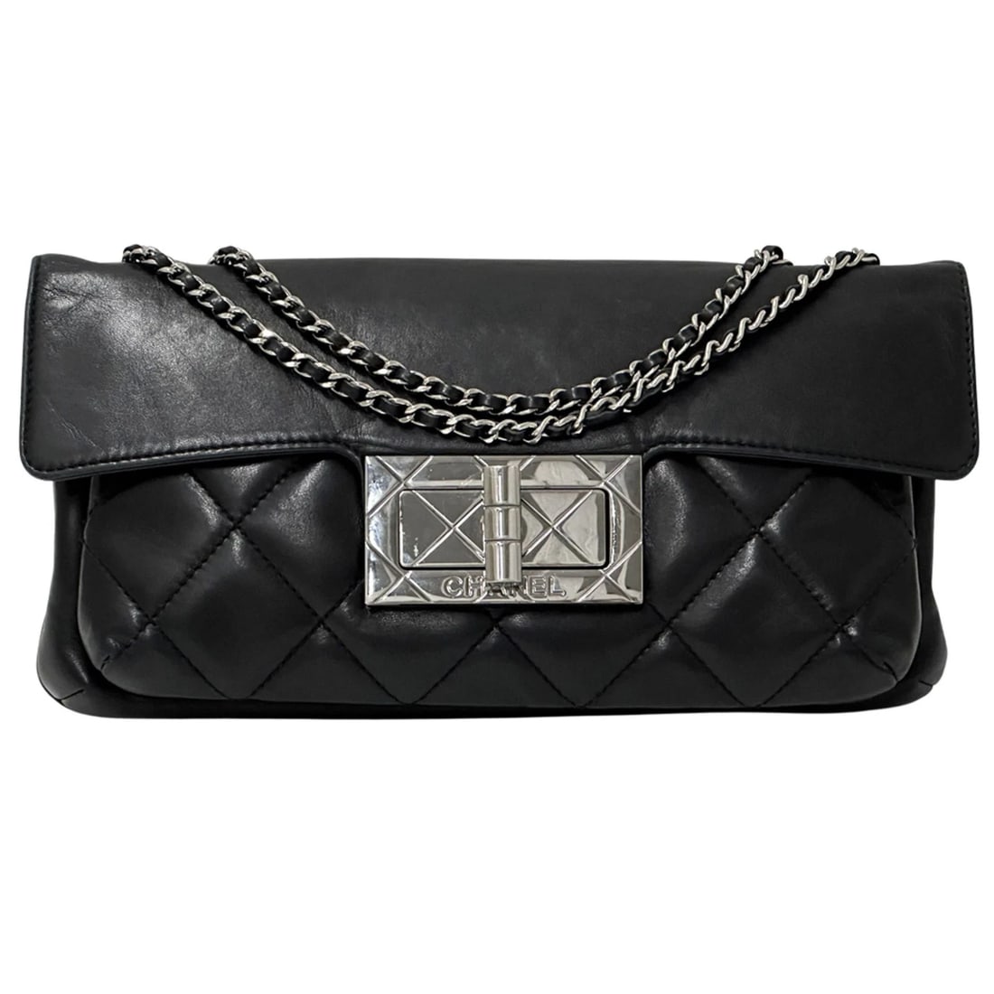 CHANEL 2.55 MATELASSE HANDBAG FOR WOMEN: Chanel 2.55 Matelasse Handbag for Women Brand: Chanel Type/Style: Handbag, Shoulder bag Material: Leather Color: Black Size: (HxWxD) 16cm x 30cm x 4cm / 6.29inch x 11.81inch x 1.57inch Accessories