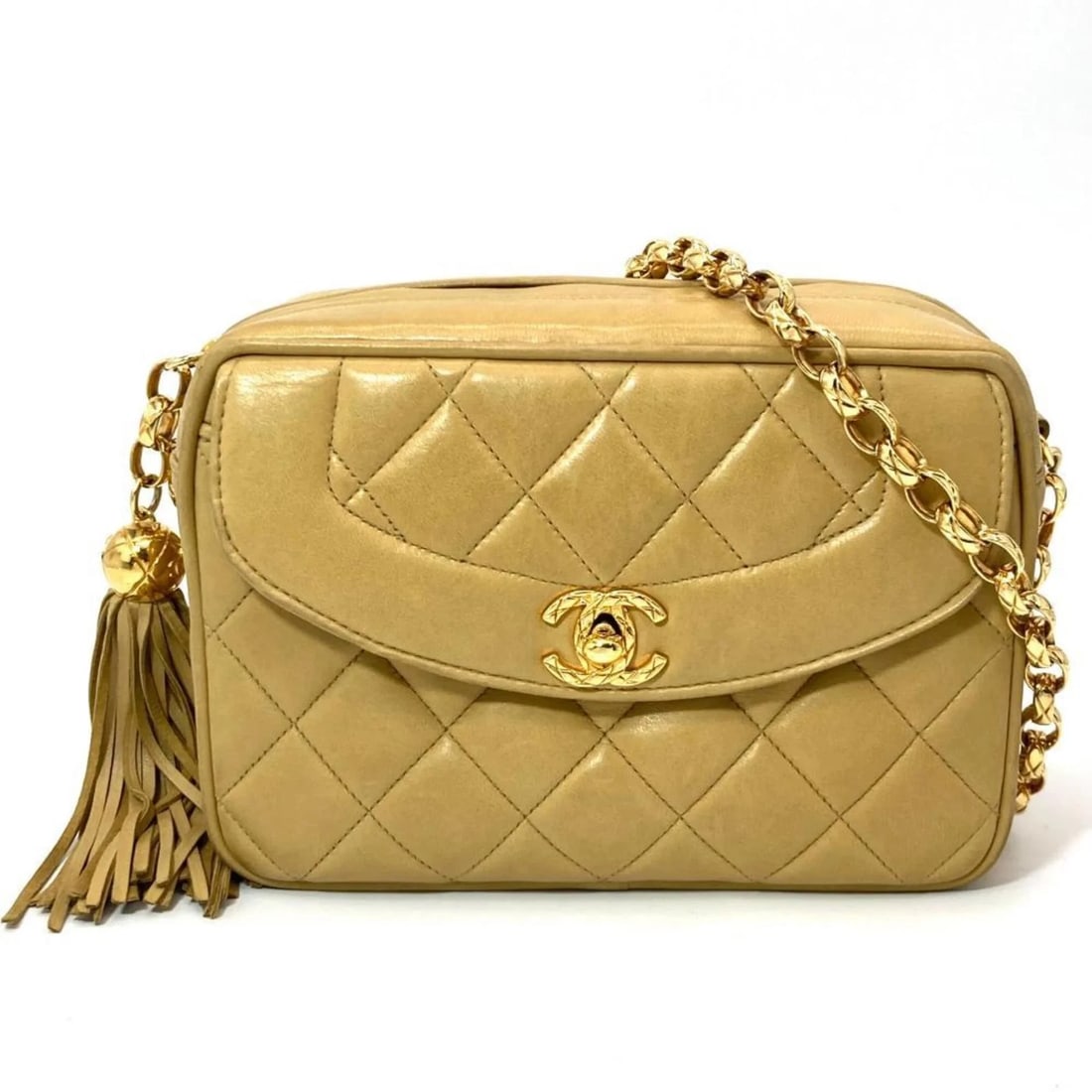 CHANEL MATELASSE DIANA TASSEL CHAIN SHOULDER BAG: Chanel Matelasse Diana Tassel Chain Shoulder Bag Brand: Chanel Type/Style: Shoulder bag Material: None Color: Beige, Beige gold, Black Size: (HxWxD) 13cm x 18cm x 8cm / 5.11inch x 7.08inch x 3.14inch