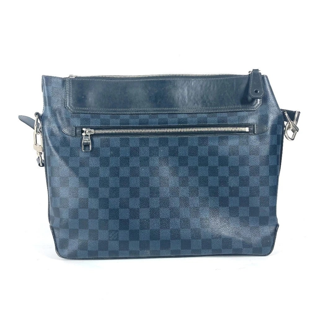 LOUIS VUITTON DAMIER COBALT MESSENGERGREENWICH CROSSBODY: LOUIS VUITTON Damier Cobalt MessengerGreenwich Crossbody Brand: LOUIS VUITTON Type/Style: Shoulder Bag Material: Damier Cobalt Canvas Color: Navy Size: W14.0xH11.4xD3.1inch / W35.5cmxH29cmxD8cm Ac