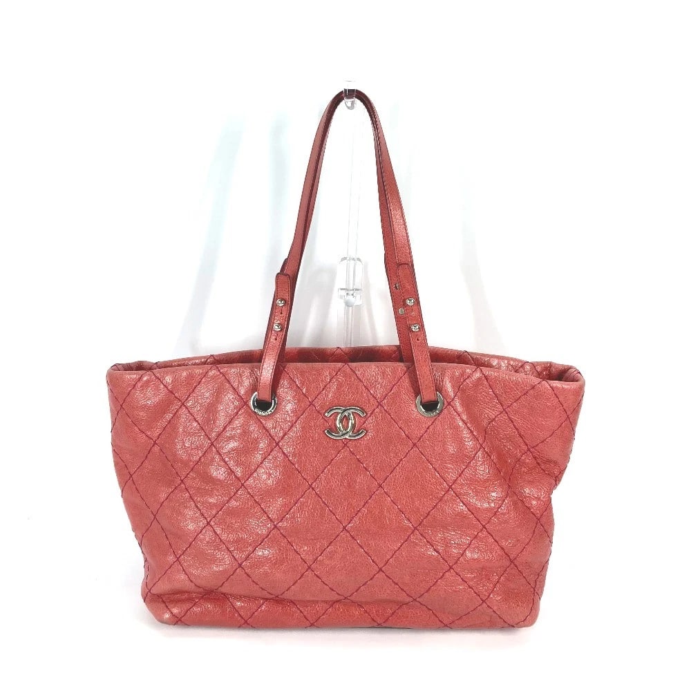CHANEL QUILTED MARK ON THE LOAD TOTE BAG SHOULDER BAG: CHANEL Quilted Mark On the load Tote Bag Shoulder Bag Brand: CHANEL Type/Style: Shoulder Bag Material: Caviar Leather Color: Pink BasedxSilverHardware Size: W13.8xH10.0xD5.9inch / W35cmxH25.5cmxD15cm 