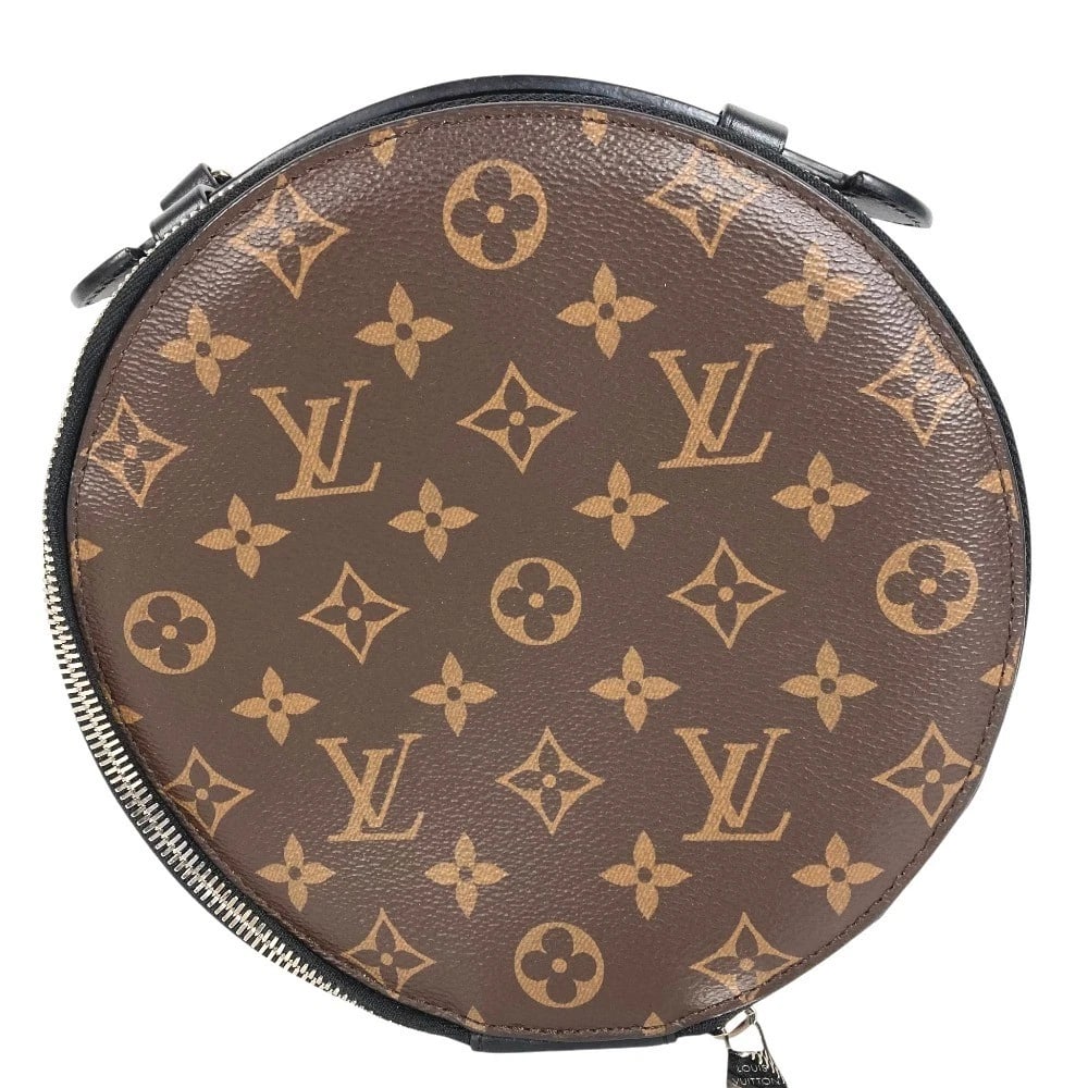 LOUIS VUITTON MONOGRAM AUDIO CASE BAG ROUND HAND BAG: LOUIS VUITTON Monogram Audio case Bag Round Hand Bag Brand: LOUIS VUITTON Type/Style: Hand Bag Material: MonogramCanvas Color: Brown Size: W7.7xH7.7inch / W19.5cmxH19.5cm Accessories: None
