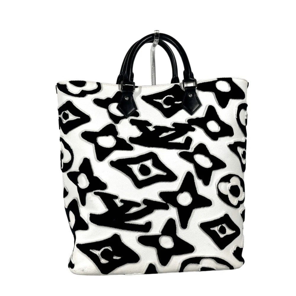 LOUIS VUITTON TUFTED MONOGRAM CABAS SHOULDER BAG: LOUIS VUITTON Tufted Monogram Cabas Shoulder Bag Brand: LOUIS VUITTON Type/Style: Tote Bag Material: Coating canvas Color: BlackxWhite Size: W12.2xH14.2xD5.5inch / W31cmxH36cmxD14cm Accessories: N
