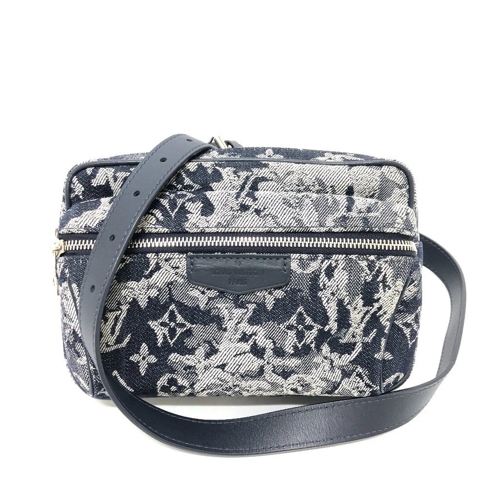 LOUIS VUITTON MONOGRAM SHOULDER BAG BODY BAG: LOUIS VUITTON Monogram Shoulder Bag body bag Brand: LOUIS VUITTON Type/Style: body bag Material: Canvas Color: NavyxSilverHardware Size: W8.1xH5.7xD2.0inch / W20.5cmxH14.5cmxD5cm Accessories: None