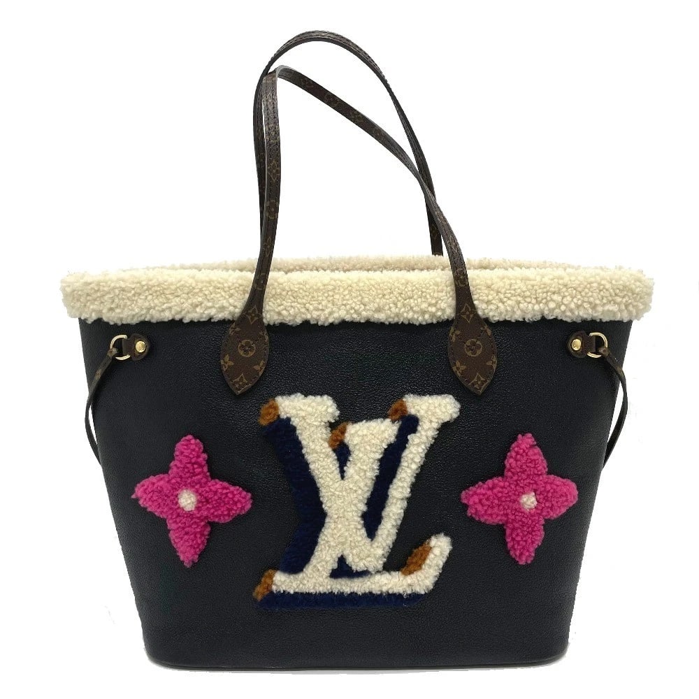 LOUIS VUITTON SHEARING NEVERFULL MM TOTE BAG: LOUIS VUITTON Shearing Neverfull MM Tote Bag Brand: LOUIS VUITTON Type/Style: Tote Bag Material: Calf leather Color: Black Size: W12.4xH11.8xD6.3inch / W31.5cmxH30cmxD16cm Accessories: None