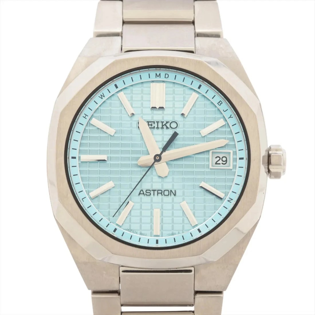 SEIKO ASTRON TI SOLAR BLUE: Seiko Astron TI Solar blue Brand: Seiko Type/Style: Wristwatch Material: TI Color: Dial Color Blue Size: Case:W1.2 x H1.6inch / W36 x H42 Circumference of Wrist:7.3inch / 18.5 Accessories: None
