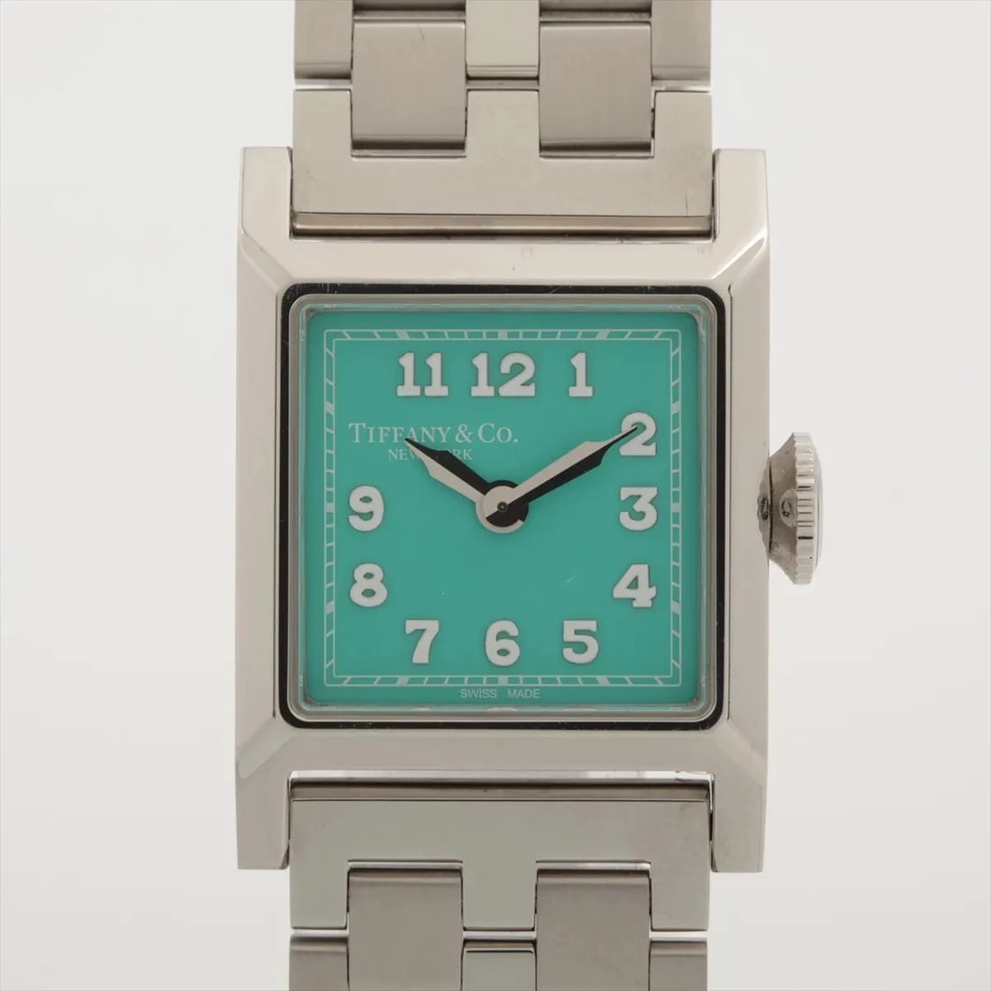 TIFFANY UNION SQUARE SS QZ TIFFANY BLUE: Tiffany Union Square SS QZ Tiffany blue Brand: Tiffany Type/Style: Wristwatch Material: SS Color: Dial Color Tiffany blue Size: Case:W0.8 x H0.8inch / W20 x H27 Circumference of Wrist:5.5inch / 14