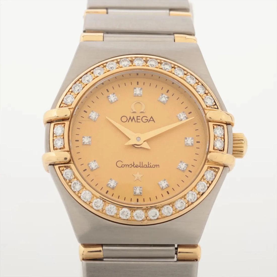 OMEGA CONSTELLATION SS?YG QZ SILVER: Omega Constellation SS?YG QZ Silver Brand: Omega Type/Style: Wristwatch Material: SS?YG Color: Dial Color Silver Size: Case:W0.8 x H0.8inch / W22 x H22 Circumference of Wrist:5.3inch / 13.5