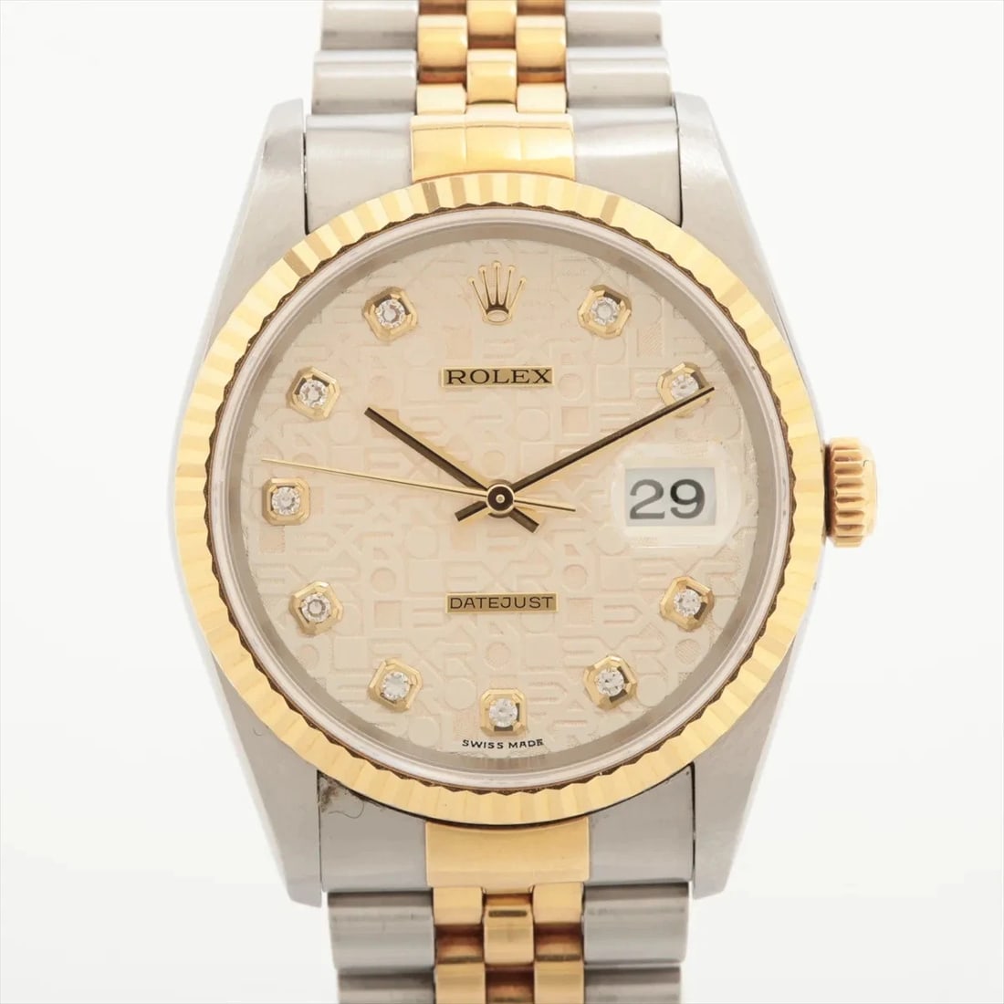 ROLEX DATEJUST SS?YG SILVER ENGRAVED COMPUTER: Rolex DATEJUST SS?YG Silver engraved computer Brand: Rolex Type/Style: Wristwatch Material: SS?YG Color: Dial Color Silver carving computer Size: Case:W1.2 x H1.2inch / W36 x H36 Circumference of