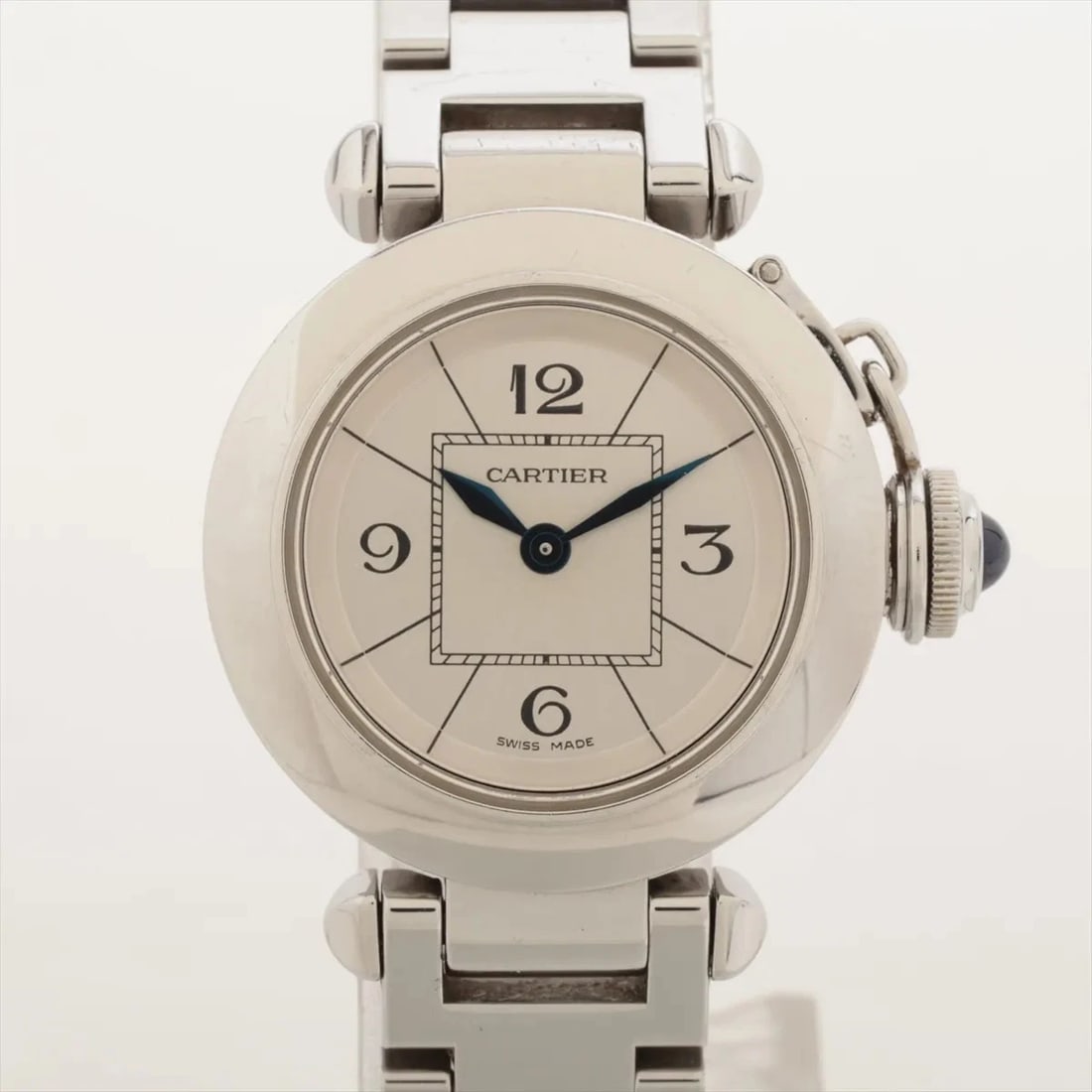 CARTIER SS QZ SILVER: Cartier SS QZ Silver Brand: Cartier Type/Style: Wristwatch Material: SS Color: Dial Color Silver Size: Case:W0.8 x H0.8inch / W27 x H27 Circumference of Wrist:5.5inch / 14 Accessories: None