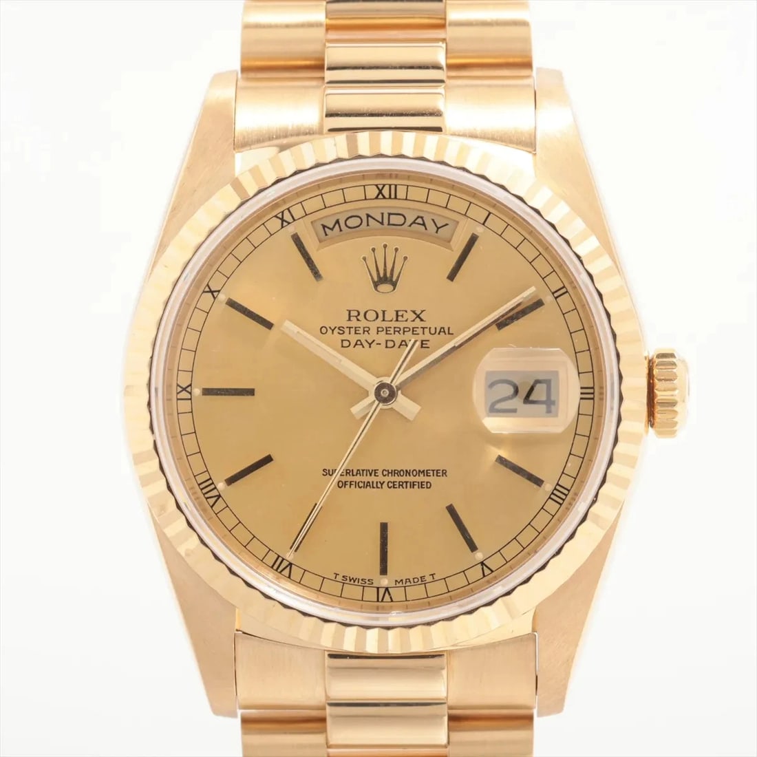 ROLEX DATE YG CHAMPAGNE: Rolex Date YG Champagne Brand: Rolex Type/Style: Wristwatch Material: YG Color: Dial Color Champagne Size: Case:W1.2 x H1.2inch / W36 x H36 Circumference of Wrist:7.1inch / 18 Accessories: None