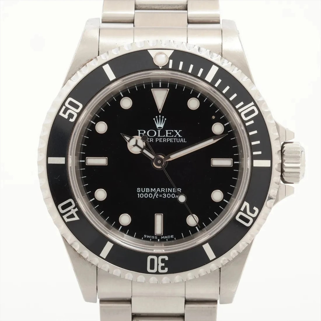 ROLEX SUBMARINER SS BLACK: Rolex Submariner SS black Brand: Rolex Type/Style: Wristwatch Material: SS Color: Dial Color Black Size: Case:W1.6 x H1.6inch / W40 x H40 Circumference of Wrist:6.9inch / 17.5 Accessories: None