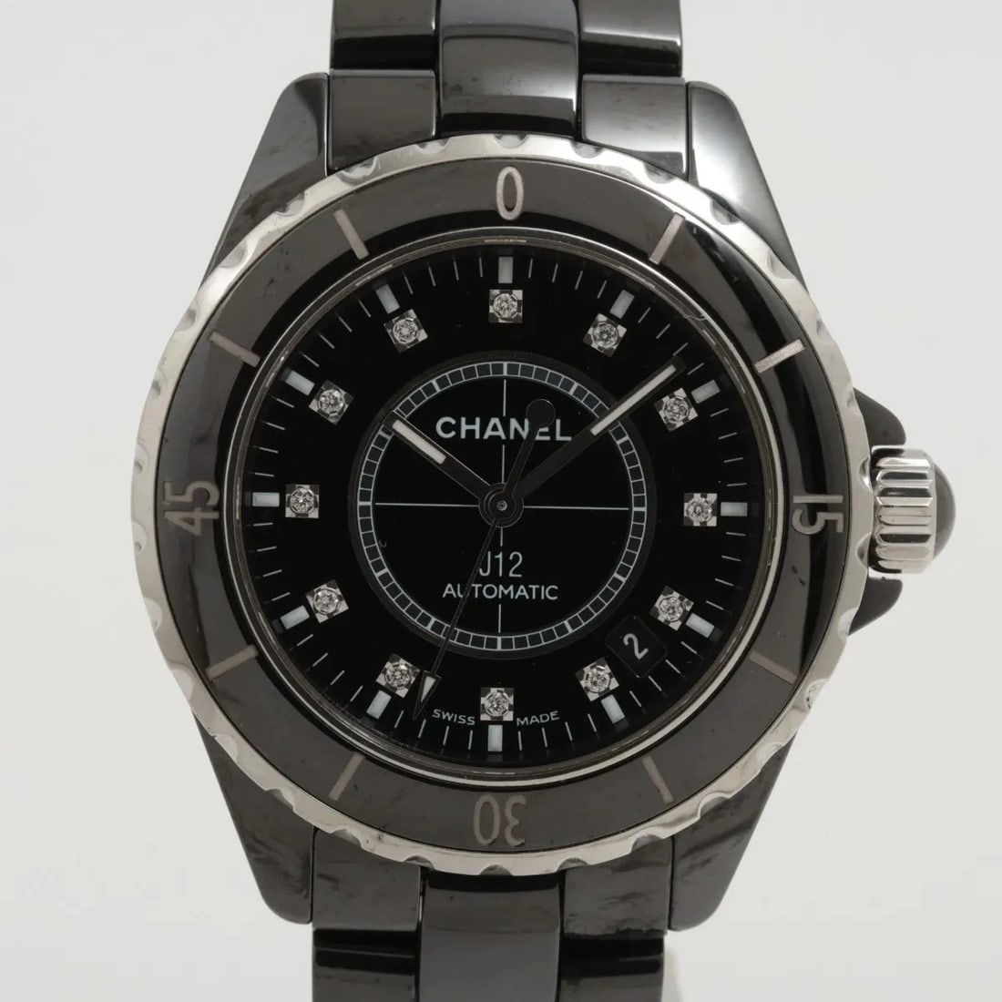 CHANEL J12 CE?SS BLACK: Chanel J12 CE?SS black Brand: Chanel Type/Style: Wristwatch Material: CE?SS Color: Dial Color Black Size: Case:W1.2 x H1.2inch / W38 x H38 Circumference of Wrist:6.3inch / 16 Accessories: None