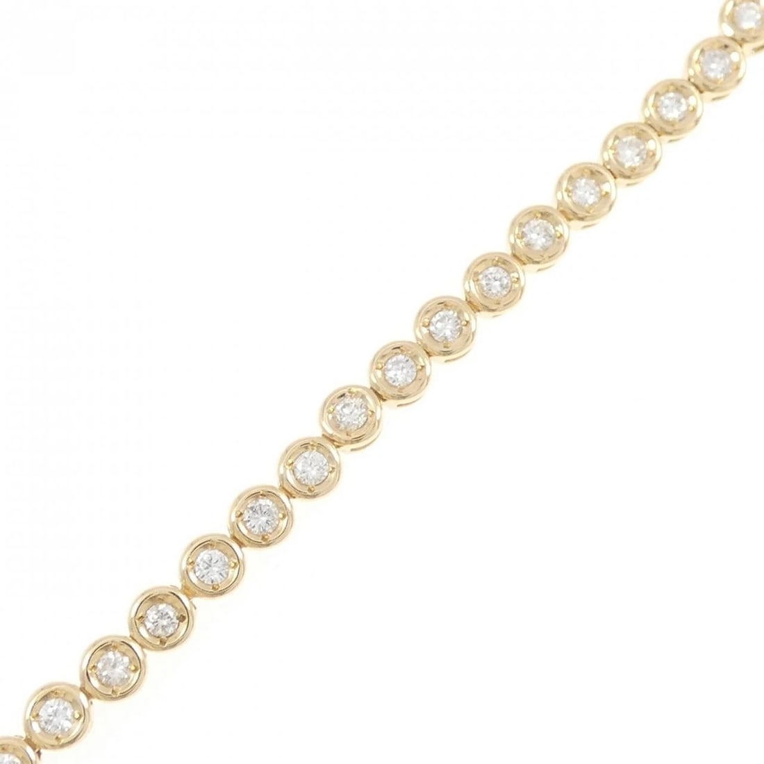 K18YG DIAMOND BRACELET: K18YG Diamond Bracelet Brand: Unbranded Type/Style: Diamond Bure Rubbed T Material: K18YG, Main Stone Natural Color: YG Size: Length: 19cm Accessories: None Accessories Notice: When purchasing