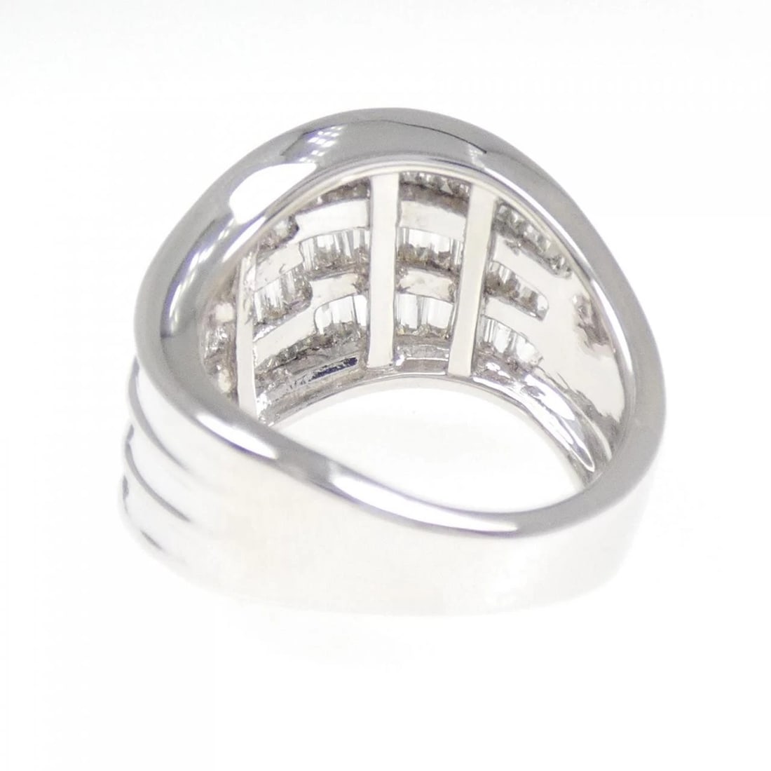 K18WG DIAMOND RING - 3