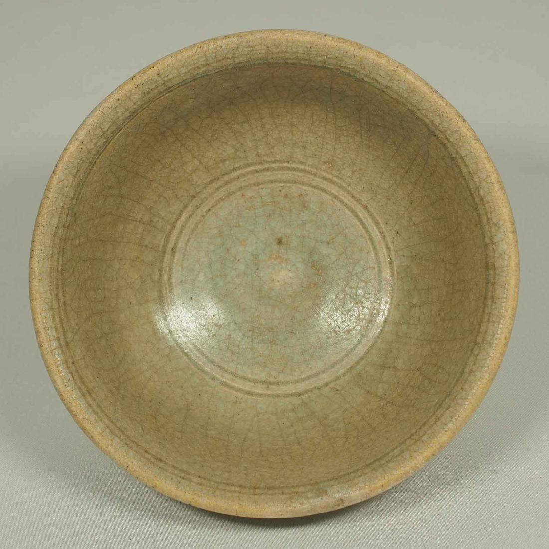 Celadon Crackled Bowl, Annamese (1 of 8)