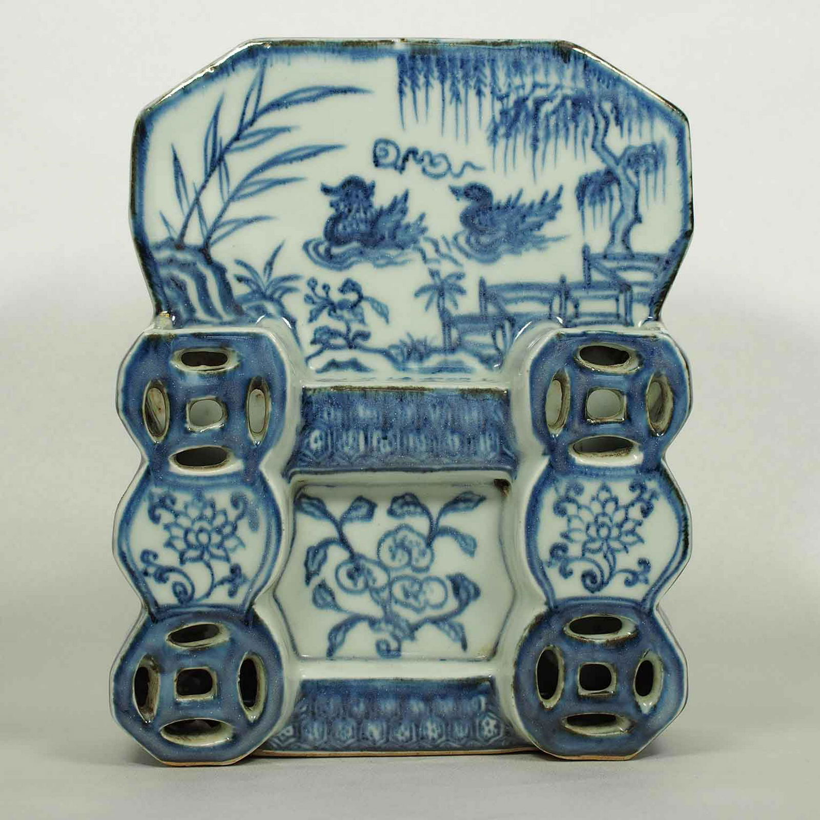 Pen Stand with Mandarin Ducks, Xuande Mark, Ming Sep 08, 2019 Chinese Imperial Porcelain in