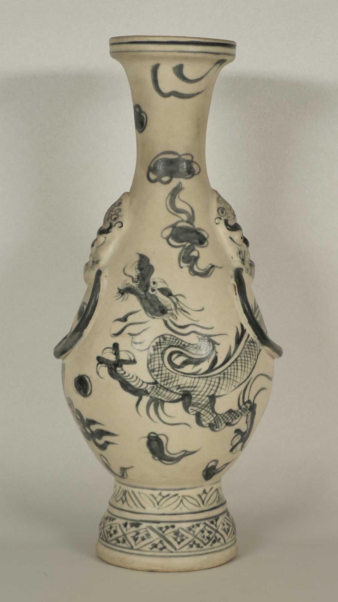 Yuxi Kiln Bottle Vase, Yuan-Early Ming: Rare and beautiful underglaze blue bottle vase with dragon motif and lion-head handles. Height 258mm, 10-1/5"inch
