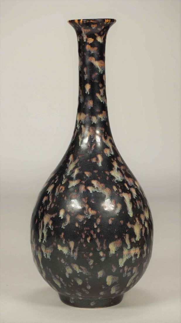 Jizhou Tortoise-Shell Long-Neck Vase, South Song: Very rare and beautiful Jizhou tortoise-shell long-neck bottle vase. Height 280mm, 11"inch