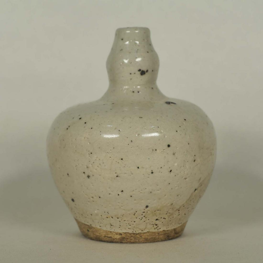 White Glaze Water Dropper, Late Ming (1 of 6)