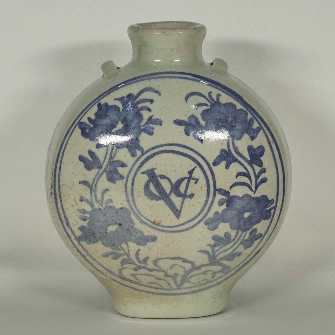 VOC Moon Flask, VOC Mark, Late Ming-Transitional (1 of 10)