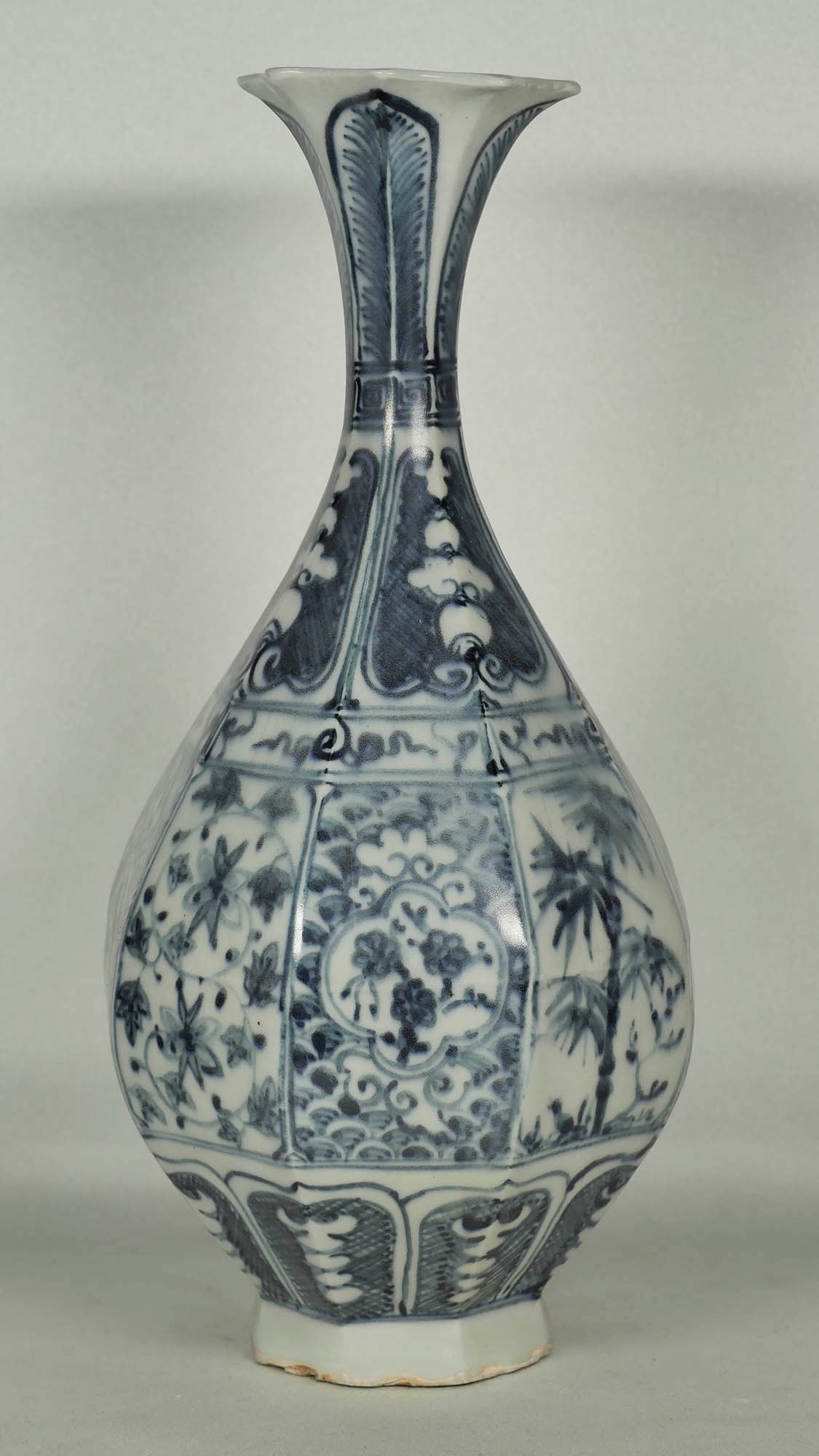 Octagonal Yuhuchun Vase, Annam late 14C (1 of 10)