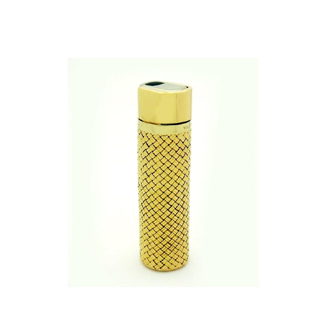 Rare Van Cleef & Arpels 18K Gold Woven Butane Lighter: Van Cleef & Arpels 18K Yellow Gold Woven Butane Lighter:Precious Metal Type: 750 Yellow Gold:Weight: 81.5 grams:Dimensions: 72.8mm long x 20.4mm in diameter