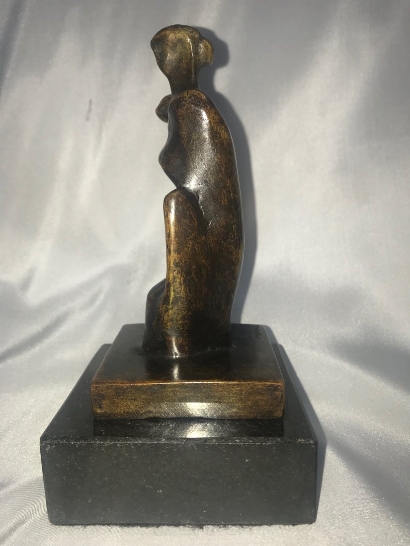 English Bronze Sculpture Henry Moore Mother & Child: English bronze Sculpture Henry Moore Mother and Child Signed and Numbered 3/6 Size 5.25” High Base 1.25 x 3.5 x 3.5” Estate Lot does not come with Paper Work!