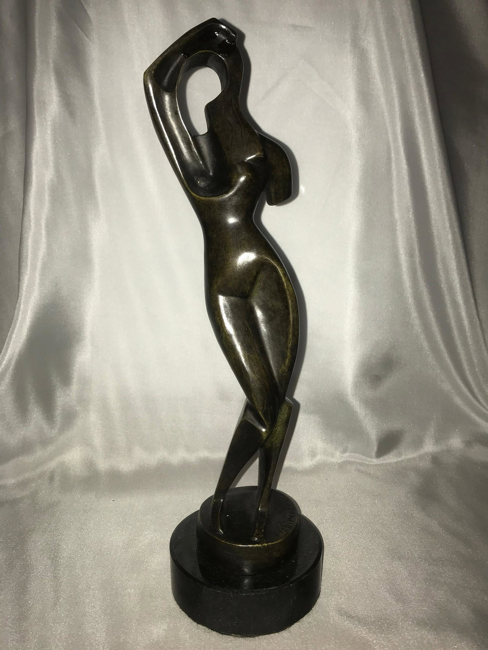 A. Archipenko Ukrainian-- American Bronze Sculpture: A .Archipenko ( 1887 --1964) Ukrainian -- American Bronze Sculpture Signed Archipenko and Dated 1915 estate lot does not come with paper work! Measures 13.5” Base 1 1/4 x 4 1/4”