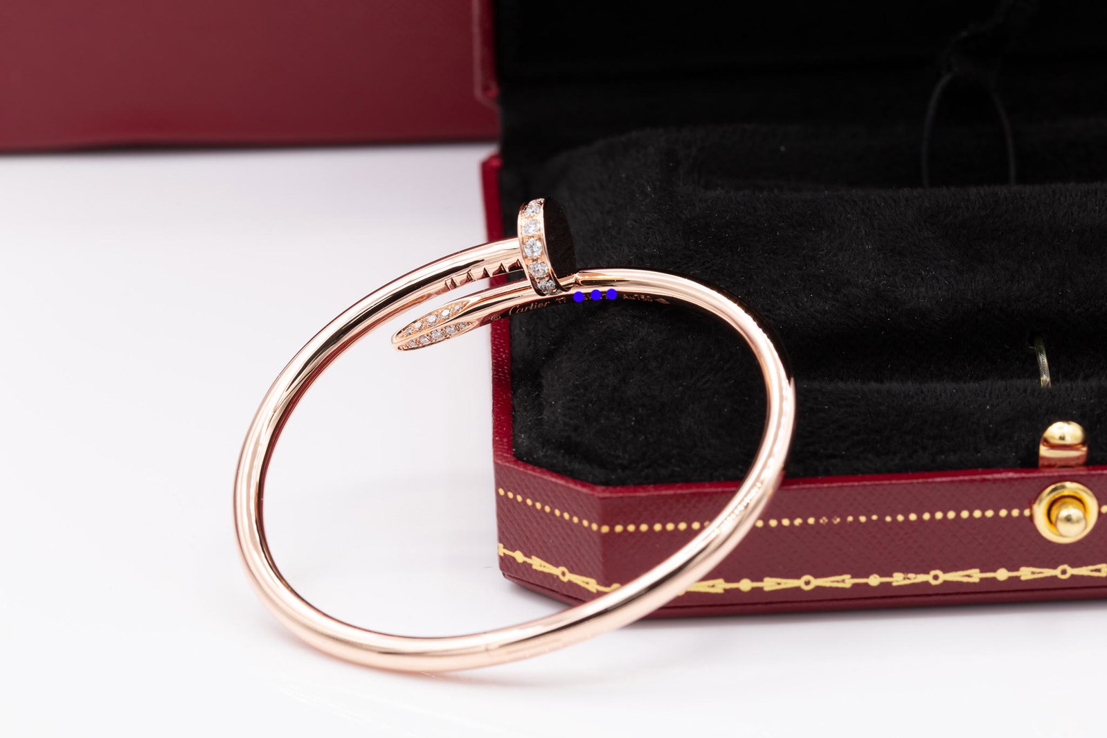 Cartier 18K Rose Gold 65ct Diamond Nail Bracelet SZ 17: Cartier Nail Diamond Bracelet in 18K Rose Gold Cartier Nail Bracelet in 18K RG;w/ diamonds; TCW: 0.65ctSize:17 with Original Box