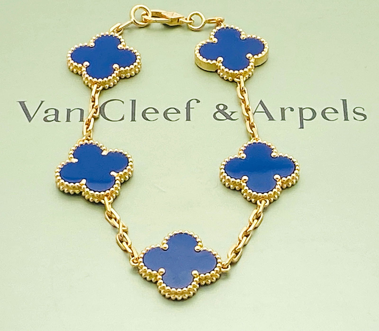 Van cleef 2024 lapis lazuli alhambra