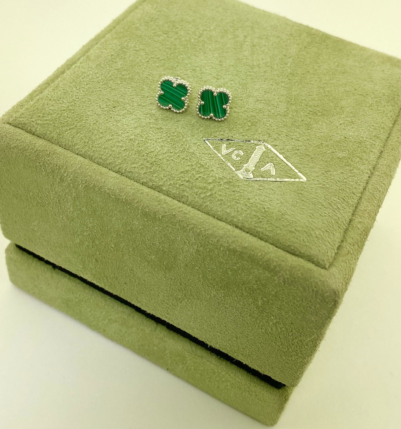 Van Cleef & Arpels 18k White Gold Sweet Alhambra Malach: Van Cleef & Arpels 18k White Gold Sweet Alhambra Malachite Mini Stud Earrings Brand: Van Cleef & Arpels Collection: Sweet Alhambra Stones: Malachite Material: 18k White Gold (750)Size: Mini Measuremen