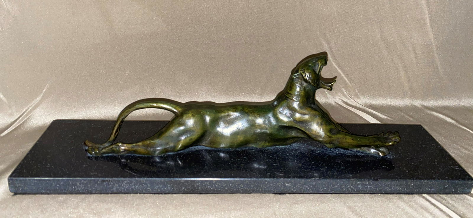 American Bronze Sculpture Anna hyatt Huntington Panther: American Bronze Sculpture Anna hyatt Huntington Panther:Anna Hyatt ( 1876 -- 1973) American Bronze Sculpture :Signed:Size 3-3/4 x 12-3/4”:Base 17" x 4” estate lot does not come with paper work