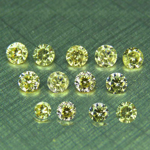 Set of 13 - 0.52 ct. Fancy Yellow Diamond Lot: Set of 13 - 0.52 ct. Fancy Yellow Diamond Lot - SI-I - UNTREATED Cut - Round Brilliant Color - Fancy Yellow Clarity - SI-I Ct. Weight - 0.52 ct. Number of diamonds - 13 