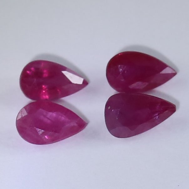 IGI Certified Set of 4 Rubies 1.05 ct. - BURMA: IGI Certified Set of 4 Rubies 1.05 ct. - BURMA, MYANMAR Cut - Pear Mixed cut Color - Purplish Red Clarity - SI Ct. wt. - 0.28 + 0.24 + 0.27 + 0.26 = 1.05 ct. Dimensions - 5.07 x 3.17 x 2.