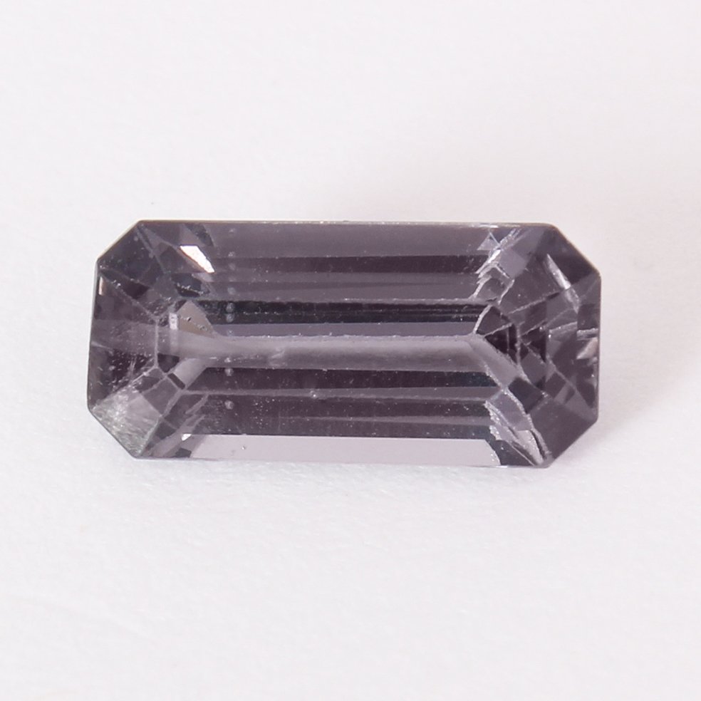 GFCO Certified 1.98 ct. Violet Spinel - BURMA, MYANMAR: RESERVE PRICE - 100 EURO GFCO (SWISS) Certified 1.98 ct. Violet Spinel - BURMA (MYANMAR) Color - Violet Cut - Octagon Step cut Ct. Weight - 1.98 ct. Clarity - VS D